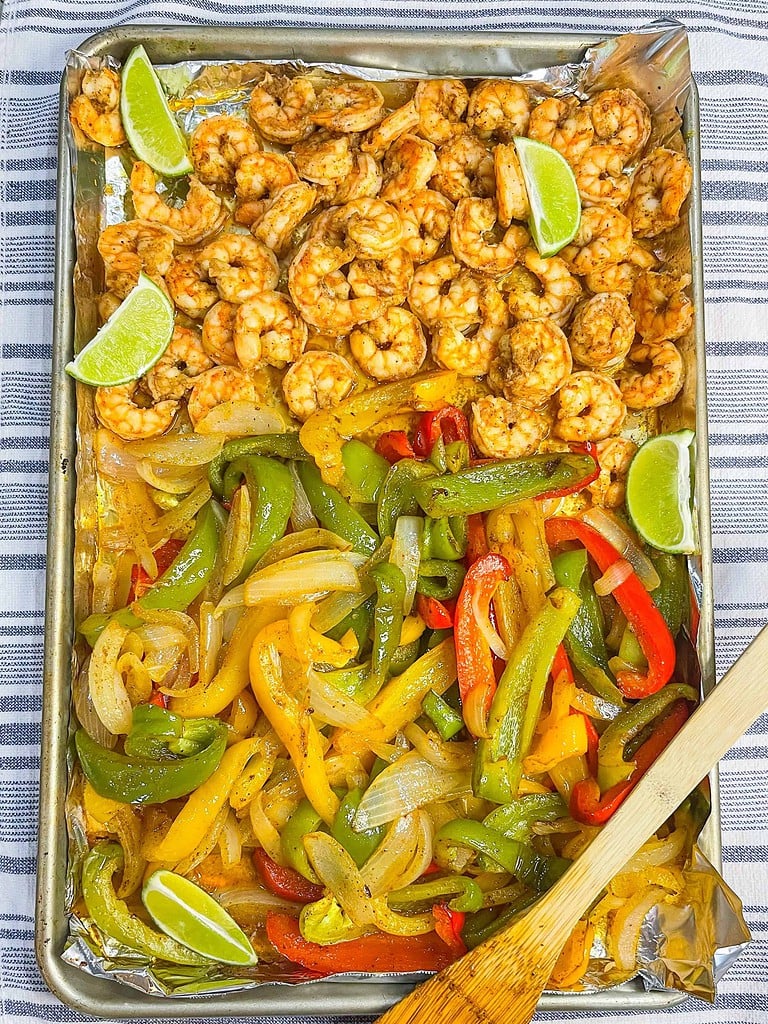 sheet pan shrimp fajitas