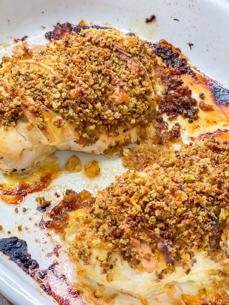 Hasselback chicken is so easy to make, but it looks so fancy! It's chicken breast cut hasselback style, then stuffed with the perfect pairing of gouda cheese and sliced gala apples. But it doesn't stop there! The chicken is topped with a panko breadcrumb mixture and when baked gives the chicken a nice crunch in every bite.