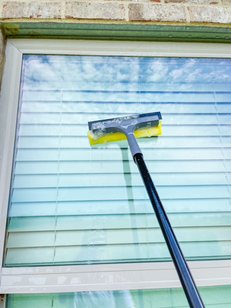 This is my no fail, Streak Free Window Cleaning Recipe for outside windows using a couple of simple products you probably already have at home. Wash your windows easily and quickly without wasting time drying and enjoy a crystal clear view today!