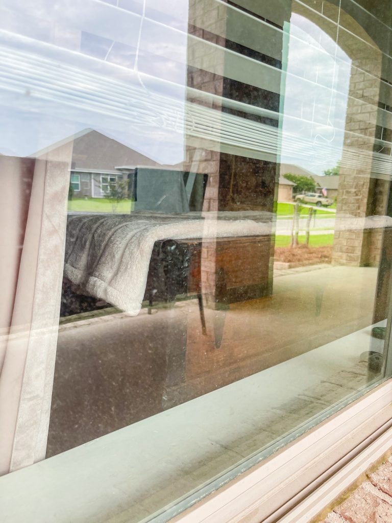 This is my no fail, Streak Free Window Cleaning Recipe for outside windows using a couple of simple products you probably already have at home. Wash your windows easily and quickly without wasting time drying and enjoy a crystal clear view today!