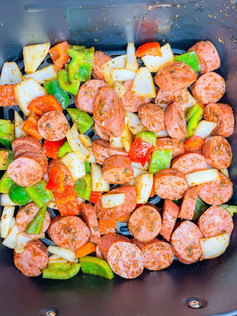 Air Fryer Kielbasa and Peppers is a delicious dinner cooked easily in your air fryer in just 15 minutes making it the perfect busy weeknight dinner.