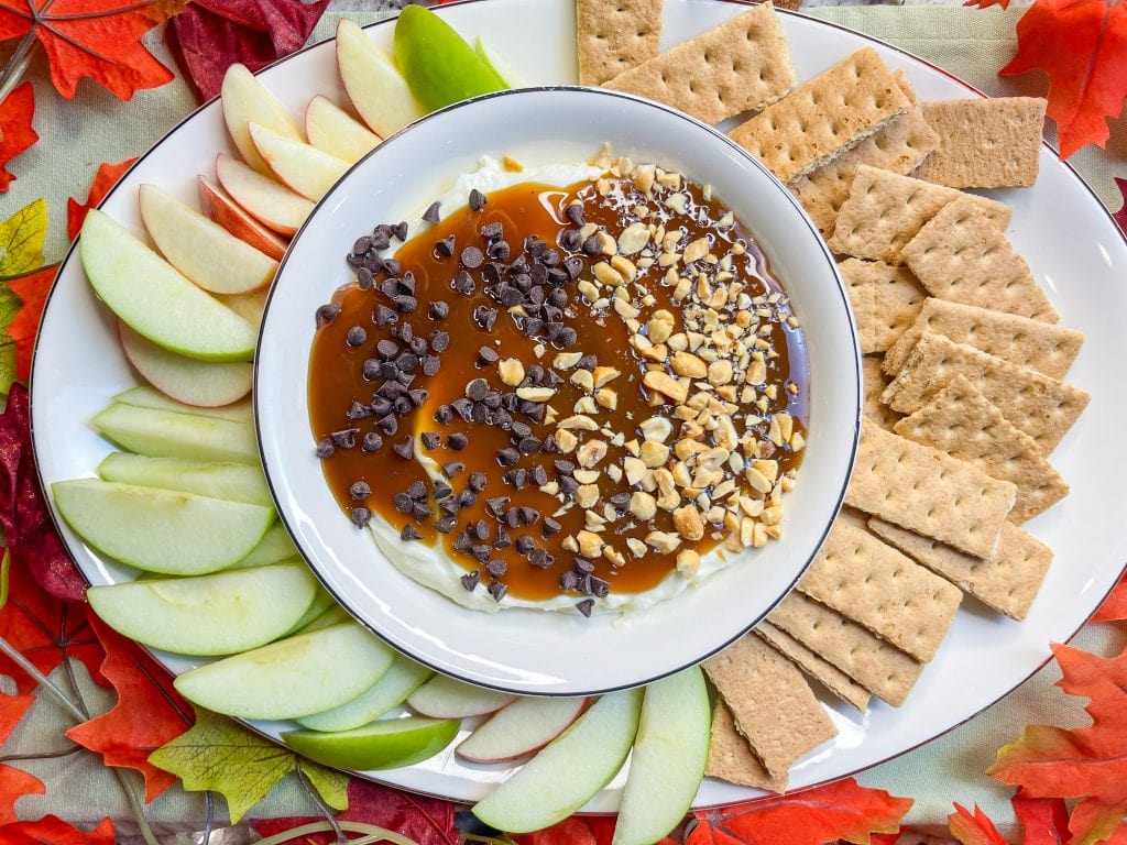 Love the combination of apples and caramel? Me, too! You'll love this super simple Caramel Apple Dip made with just 3 easy ingredients. 