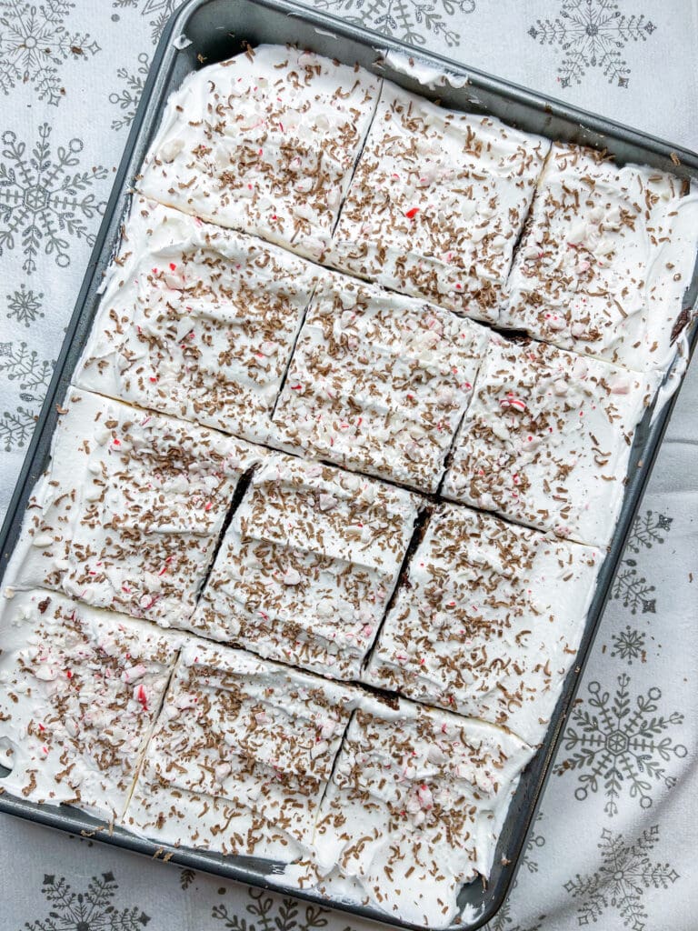 If you're a fan of the flavor combination peppermint and chocolate, then this Peppermint Patty Poke Cake is for you!