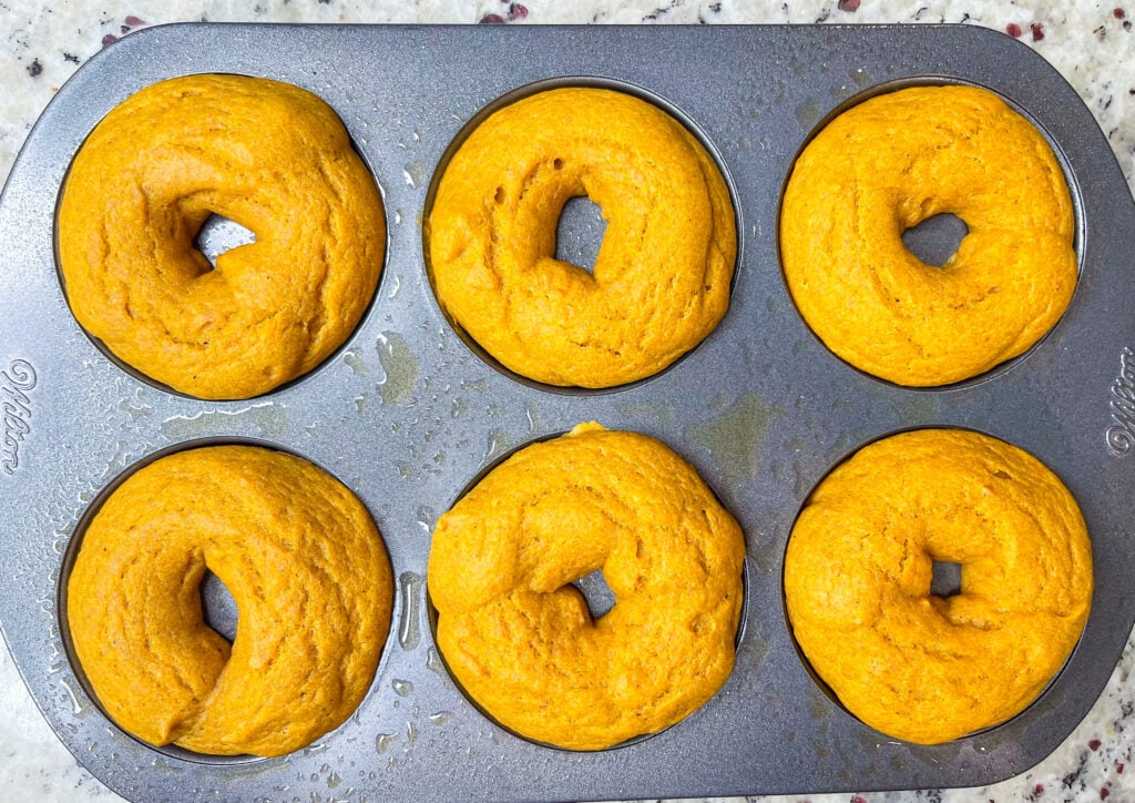 THE treat of the fall season, Baked Pumpkin Spice Donuts are a must have when the weather starts to turn! This recipe shows you two ways to top these warmly spiced donuts- with cinnamon and sugar and with a sweet glaze. Which topping will be your favorite?