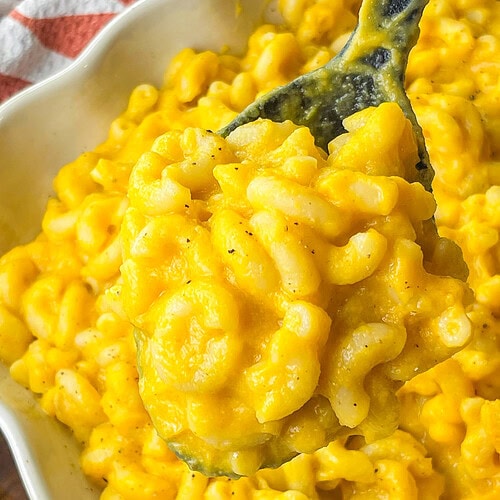 Butternut Squash Mac and Cheese is the cheesy, creamy macaroni and cheese you love but with the subtle nutty sweetness that butternut squash brings to the table.