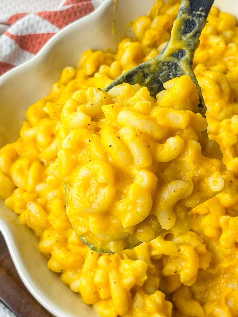 Butternut Squash Mac and Cheese is the cheesy, creamy macaroni and cheese you love but with the subtle nutty sweetness that butternut squash brings to the table. 