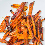 Looking for a simple yet elegant side dish that’s as easy to make as it is delicious? These Sheet Pan Roasted Balsamic Vinegar Honey Glazed Carrots are the perfect answer. Sweet, tangy, and caramelized to perfection, they’re a crowd-pleaser that works for everything from weeknight dinners to holiday feasts. Plus, with just a handful of ingredients and a single sheet pan, cleanup is a breeze. Whether you’re hosting or just treating yourself, these carrots bring bold flavor with minimal effort!