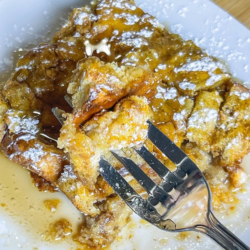 Do you have leftover pumpkin pie from Thanksgiving dinner? Turn it into a delicious leftover Pumpkin Pie French Toast Casserole for breakfast the next morning!