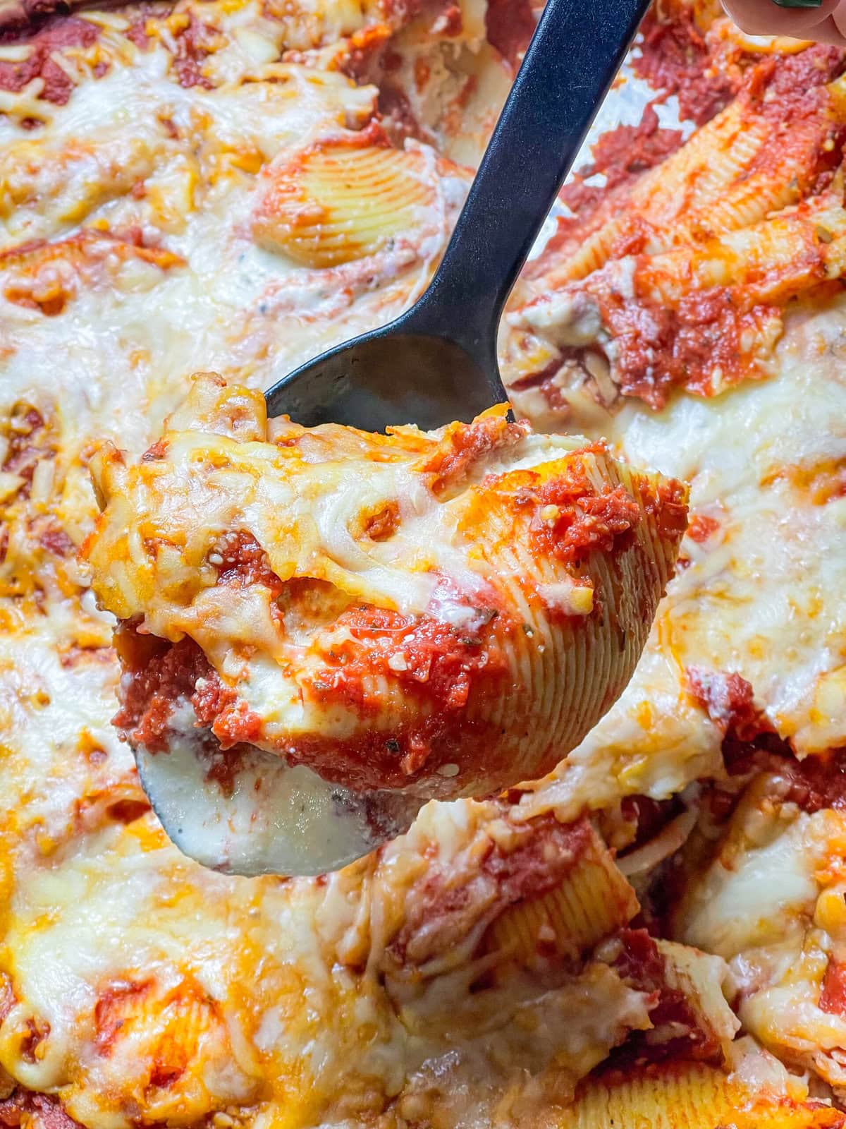 There’s nothing quite like the comfort of a warm, cheesy pasta dish to bring everyone to the table. Classic Stuffed Shells are a timeless favorite, featuring jumbo pasta shells generously filled with creamy ricotta, mozzarella, and parmesan, then nestled in a rich marinara sauce. But what makes this dish even better? It’s completely freezer-friendly! Whether you’re meal prepping for busy weeknights, stocking up for a special occasion, or just want to have a hearty, homemade dinner ready at a moment’s notice, these stuffed shells are the ultimate make-ahead meal. They freeze beautifully and bake up bubbly and delicious straight from the freezer. Perfect for family dinners or sharing with friends, this recipe is as convenient as it is comforting. Let’s dive into how you can make, freeze, and savor this classic dish anytime!